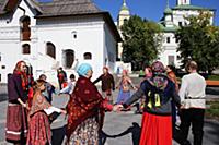 Народные гуляния. Природно-ландшафтный парк «Заряд