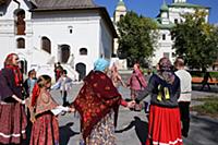 Народные гуляния. Природно-ландшафтный парк «Заряд