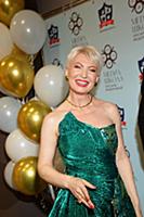 Алина Делисс. Премия журнала Moda Topical «Мама го