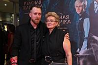 Данила Якушев с мамой. Премьера фильма «Красная ша