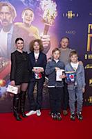 Елена Блиновская с семьей. Премьера фильма «Грозны