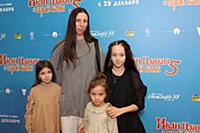 Елена Амброчи с детьми. Премьера мультфильма «Иван