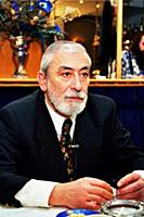 Советский и грузинский певец Вахтанг Кикабидзе.