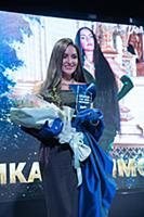 Аника Керимова. Ежегодная премия журнала MODA topi