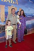 Александр Ильин с внуками, Юлия Ильина. Премьера ф