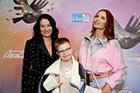 Лика Бланк, Эвелина Бледанс с сыном. Премьера филь