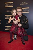Глеб Матвейчук с дочерью. Премьера фильма «Отель».