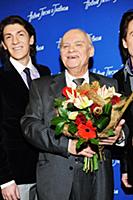 Советский и российский поэт Николай Добронравов.