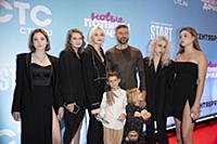 Владимир Кристовский с семьей. Премьера сериала «П