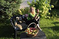 Российская актриса Анна Терехова. Дачная съемка.
