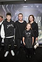 Антон Шагин с семьей. Премьера фильма «Воздух». Ре