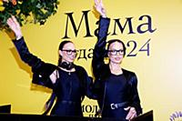 Анна и Кристина (DJ Twins). Премия журнала Moda To