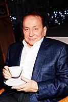 Советский и российский телеведущий Александр Масля