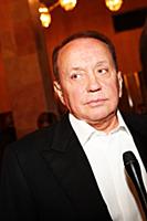 Советский и российский телеведущий Александр Масля