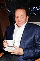 Советский и российский телеведущий Александр Масля