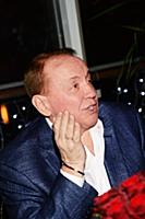 Советский и российский телеведущий Александр Масля